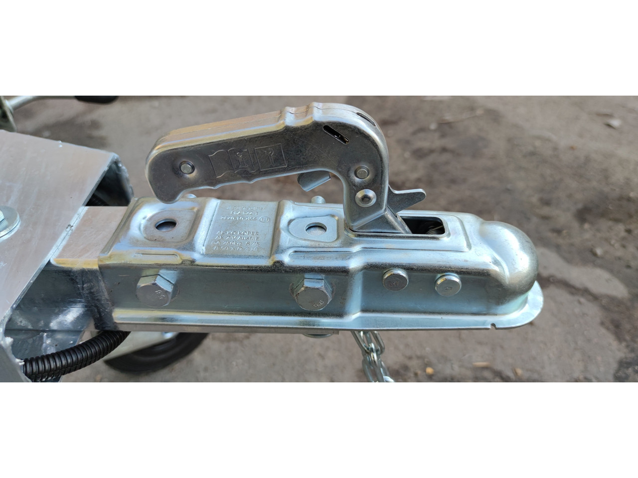 Зчіпне Alko 750 кг квадрат 60