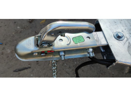 Зчіпне Knott 1400 кг квадрат 60