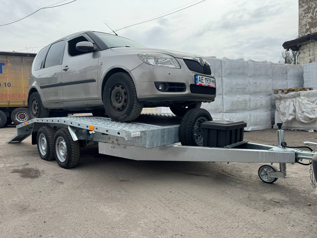 Лавета, евакуатор для багі, 3-х квадроциклів 3600х2000, двохосний